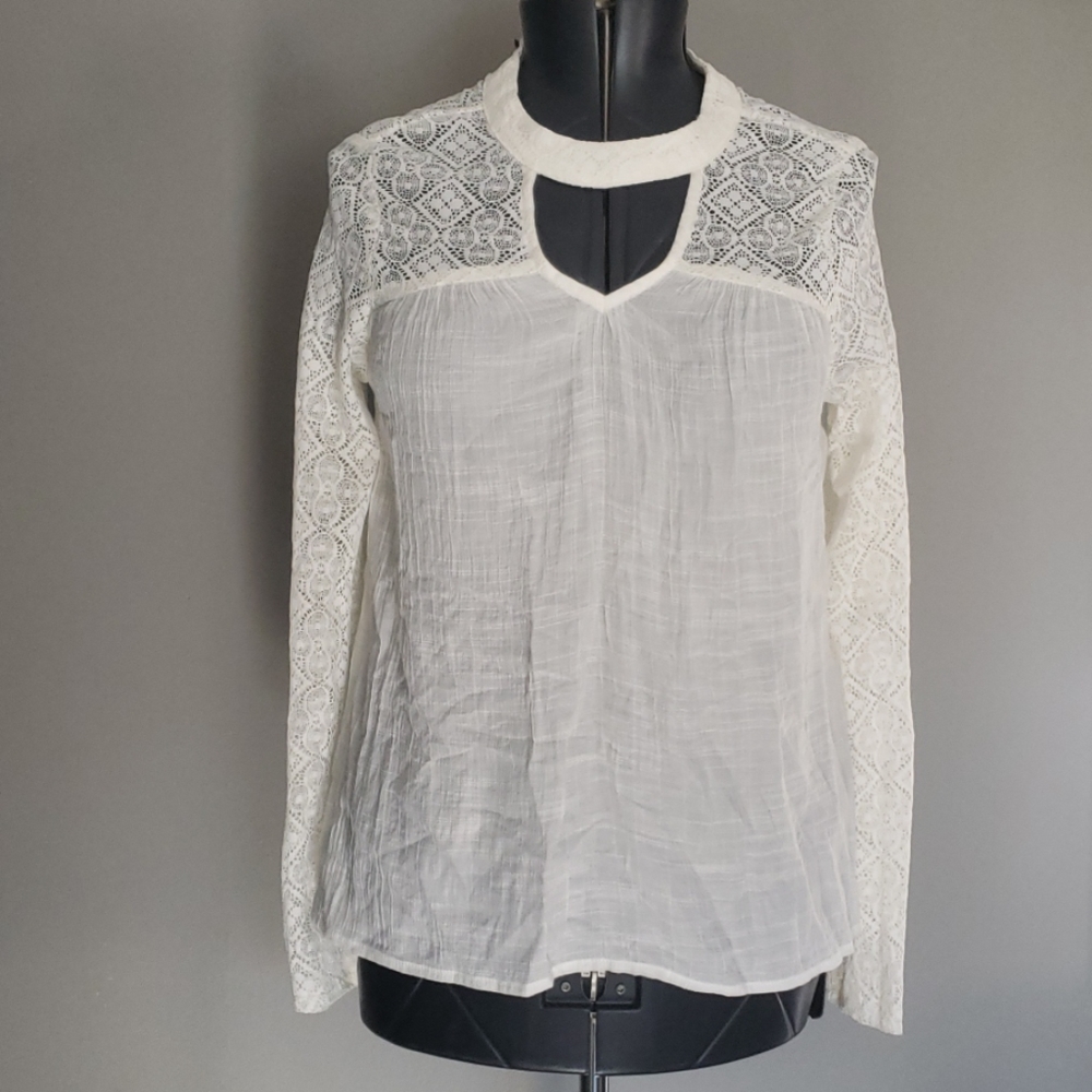 Red Camel long sleeve lace top XS